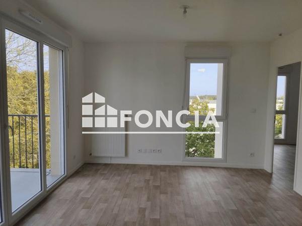 Location Appartement 2 pièces 43 m² - 6 RUE JOSEPHINE BAKER Chartres 28000