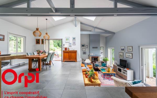 Maison à vendre    5 pièces • 222,52 m2 Limonest