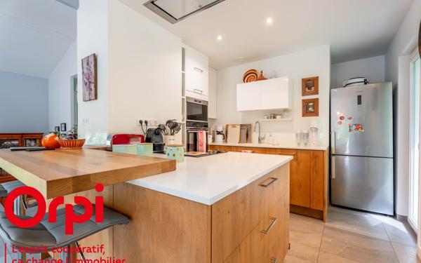 Maison à vendre    5 pièces • 222,52 m2 Limonest
