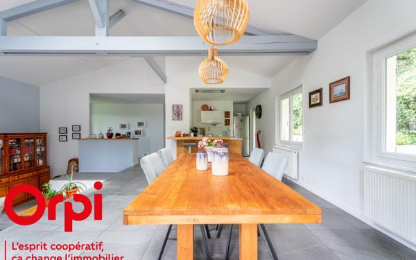 Maison à vendre    5 pièces • 222,52 m2 Limonest