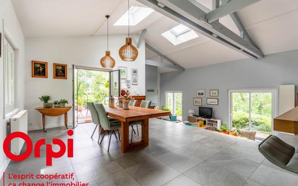 Maison à vendre    5 pièces • 222,52 m2 Limonest