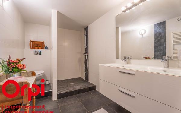 Maison à vendre    5 pièces • 222,52 m2 Limonest