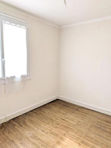 Location                                                      Appartement
                        
                     4 pièces                      70 m2                     à Nantes