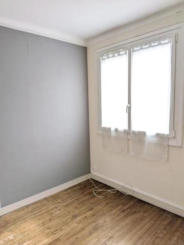 Location                                                      Appartement
                        
                     4 pièces                      70 m2                     à Nantes