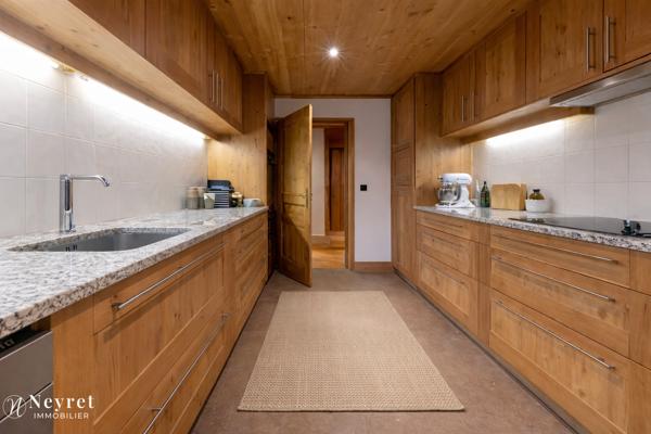 APPARTEMENT D’EXCEPTION – 90,42 m² – REZ-DE-JARDIN PRIVATIF – JAILLET – MEGÈVE