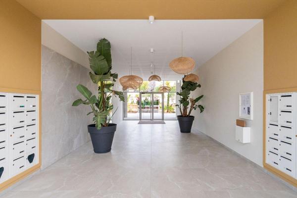 L'esprit Loft au Polygone : T3 traversant et son patio géant de 48 m²