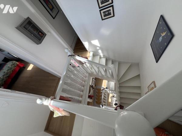 TROUVILLE SUR MER - Dans DOMAINE DE STANDING - Atypique appartement de 171 m2 - Parking et garage.