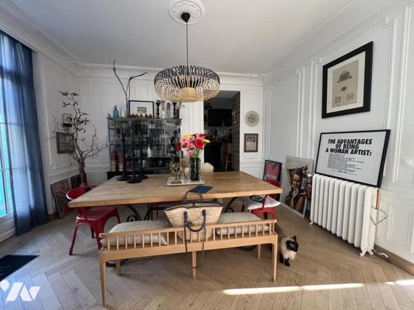 TROUVILLE SUR MER - Dans DOMAINE DE STANDING - Atypique appartement de 171 m2 - Parking et garage.