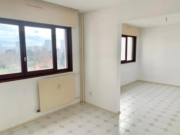 Appartement à louer 2 pièces 45.95m² Vandœuvre-lès-Nancy (54500)