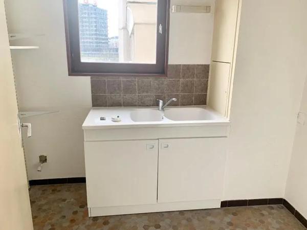 Appartement à louer 2 pièces 45.95m² Vandœuvre-lès-Nancy (54500)