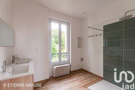 Maison traditionnelle 7 pièces de 118 m² à Le Pecq (78230)