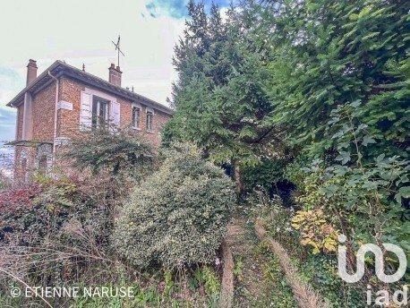 Maison traditionnelle 7 pièces de 118 m² à Le Pecq (78230)