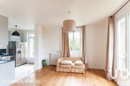 Maison traditionnelle 7 pièces de 118 m² à Le Pecq (78230)