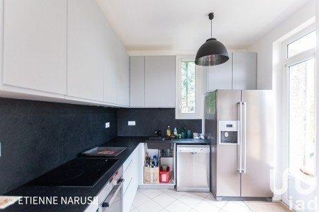 Maison traditionnelle 7 pièces de 118 m² à Le Pecq (78230)