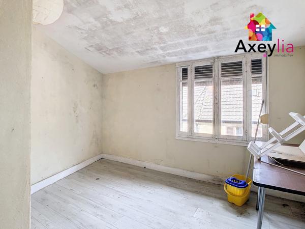 Toulon-sur-Arroux (71320) Immeuble de 3 logements à rénover