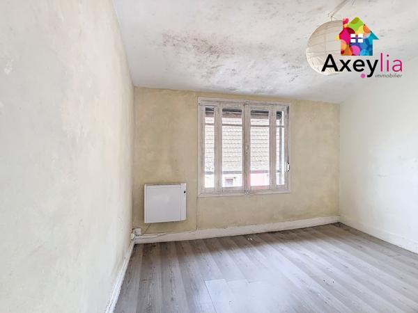 Toulon-sur-Arroux (71320) Immeuble de 3 logements à rénover