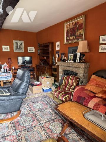 A VENDRE VANNES HYPER CENTRE-MAISON DE CARACTERE avec garage et jardin
