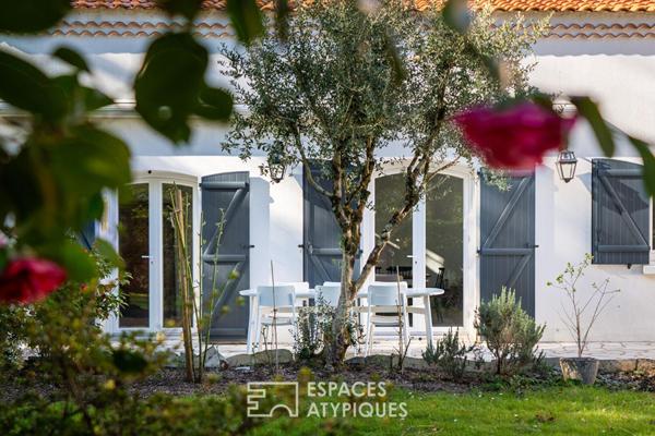 Maison avec séjour cathédrale et jardin arboré dans le hameau des Grézillières
