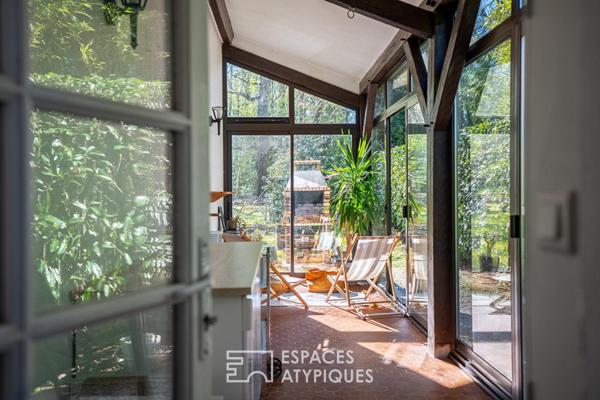Maison avec séjour cathédrale et jardin arboré dans le hameau des Grézillières