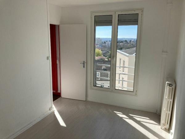 Appartement à louer    4 pièces •  Limoges