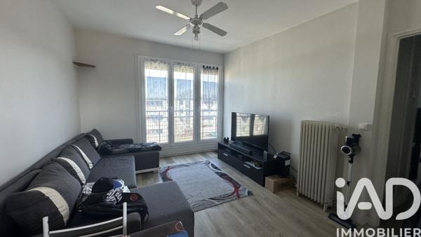 Appartement à vendre 4 pièces 63 m² Saint-Pierre-lès-Nemours
