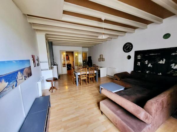 Immeuble avec local commercial et partie habitable