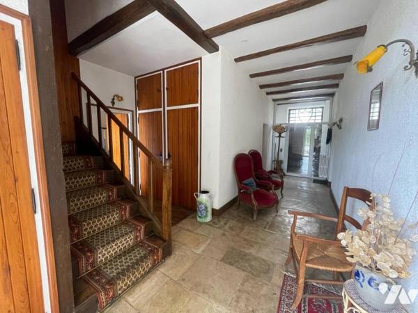 A vendre - Superbe maison de maître au cœur de Gençay (86), sur une terrain de 1334m²