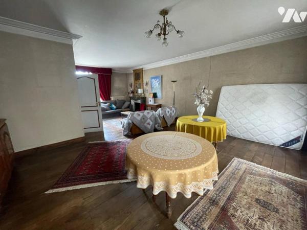 A vendre - Superbe maison de maître au cœur de Gençay (86), sur une terrain de 1334m²