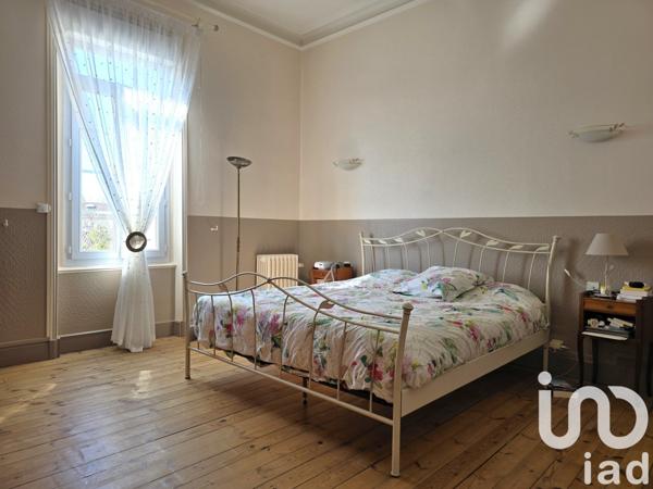 Maison de ville 9 pièces de 231 m² à Cognac (16100)