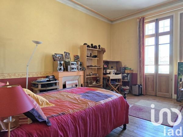 Maison de ville 9 pièces de 231 m² à Cognac (16100)
