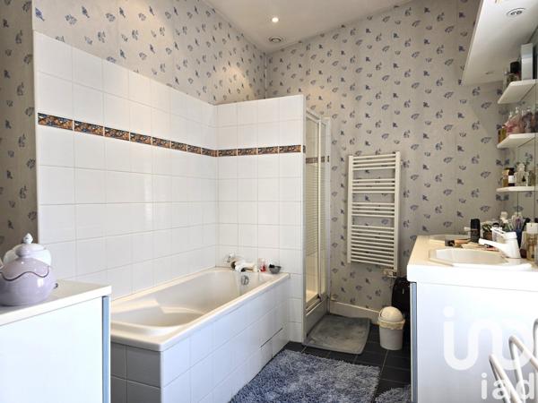 Maison de ville 9 pièces de 231 m² à Cognac (16100)