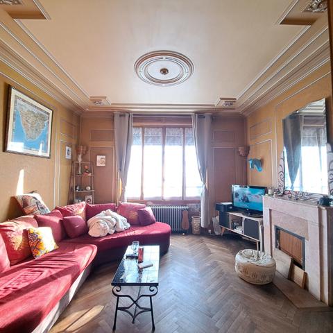 A VENDRE LAVELANET MAISON 13 PIECES SUR TERRAIN 3400 M²