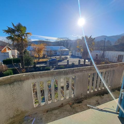 A VENDRE LAVELANET MAISON 13 PIECES SUR TERRAIN 3400 M²