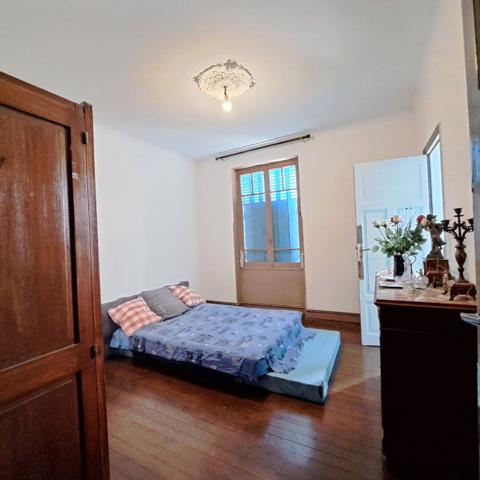 A VENDRE LAVELANET MAISON 13 PIECES SUR TERRAIN 3400 M²