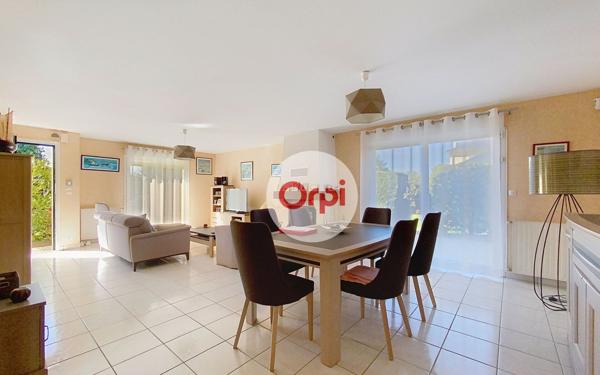 Maison à vendre    4 pièces •  Theix