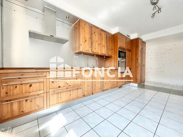 Location Appartement 5 pièces 105.3 m² - 24 A RUE DU MARECHAL FOCH Le Ban Saint Martin 57050