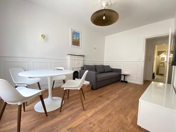 Rue des Archives - Appartement 2 pièces rénové  et calme à louer - Meublé