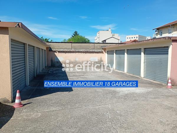 Parking
        
        - 243 m² 270 000 € *