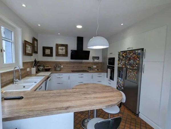 Villa d'exception à Montbrison avec piscine et cheminée