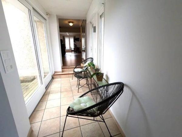 Villa d'exception à Montbrison avec piscine et cheminée