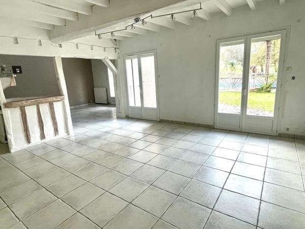 MIRANDE(32)et MIELAN proche: PROPRIETE 3.3HA, isolée, calme, position dominante, VUE, sans travaux, chevaux et famille bienvenus....