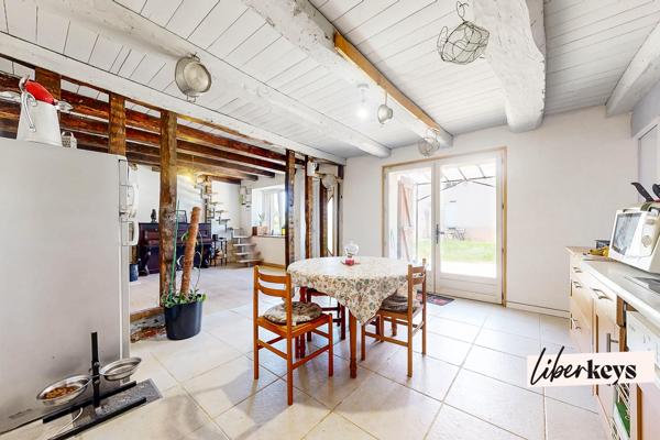 Maison 120 m² à Auxonne – Volumes, stationnement et potentiel d’aménagement