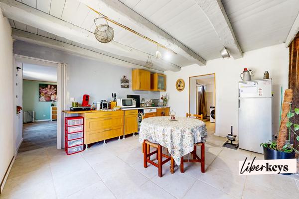Maison 120 m² à Auxonne – Volumes, stationnement et potentiel d’aménagement