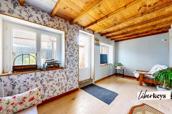 Maison 120 m² à Auxonne – Volumes, stationnement et potentiel d’aménagement