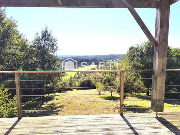 Maison bois ouverte sur la vallée,  au calme