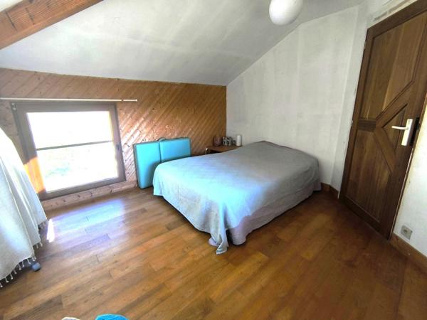 Maison bois ouverte sur la vallée,  au calme