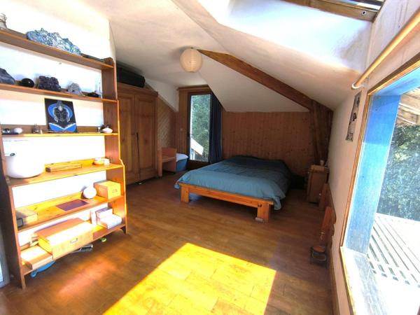 Maison bois ouverte sur la vallée,  au calme