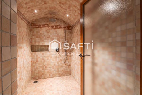 Au calme vue dégagée - Piscine intérieure - Double garage