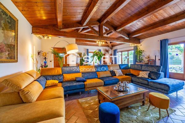 Au calme vue dégagée - Piscine intérieure - Double garage