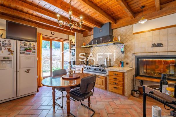 Au calme vue dégagée - Piscine intérieure - Double garage